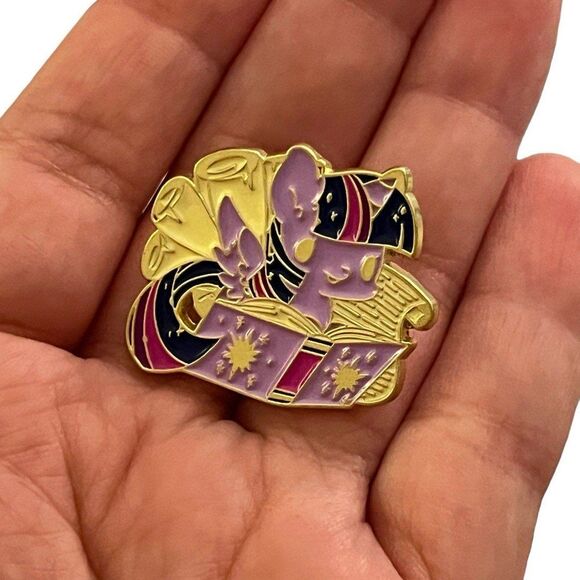 My Little Pony Twilight Sparkle Kawaii Chibi Enamel Pin - Picture 6 of 6